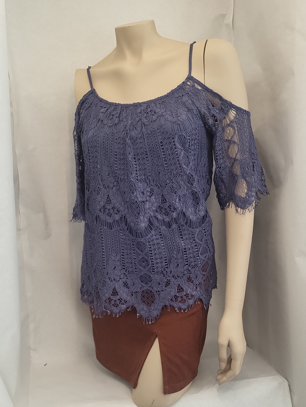 Daytrip Lavender Lace Cold-Shoulder Camisole Top